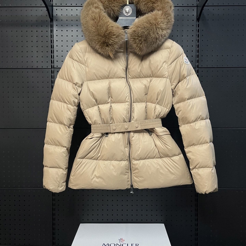 G*u*i coats